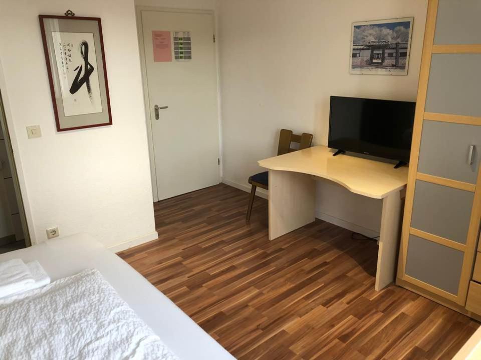 Hotel Kriftelerhof Экстерьер фото