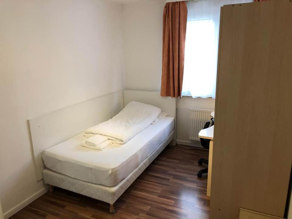 Hotel Kriftelerhof Экстерьер фото